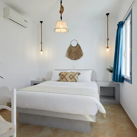 Hotel Athiri Santorini 3*