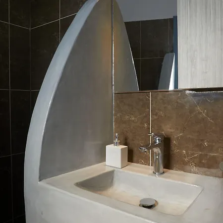 Athiri Santorini