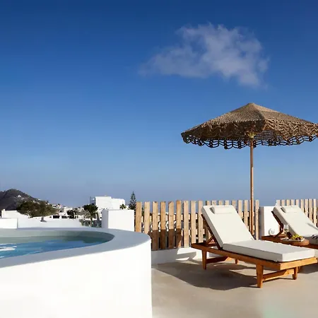 Athiri Santorini فندق إيميروفيغلي