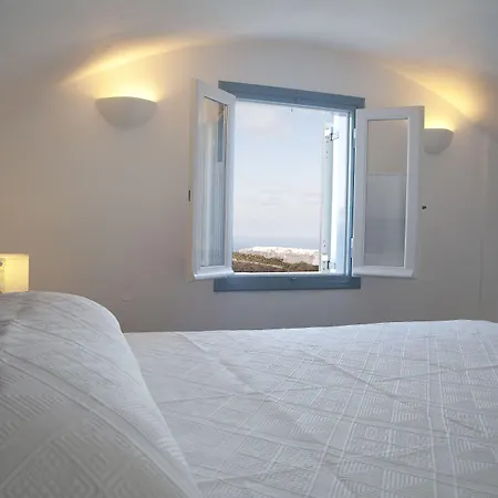 Athiri Santorini 3* إيميروفيغلي