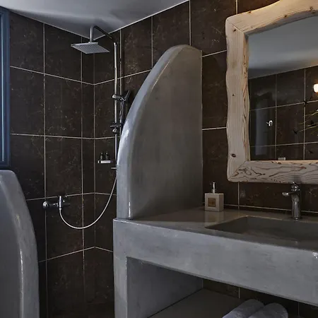 Athiri Santorini فندق إيميروفيغلي