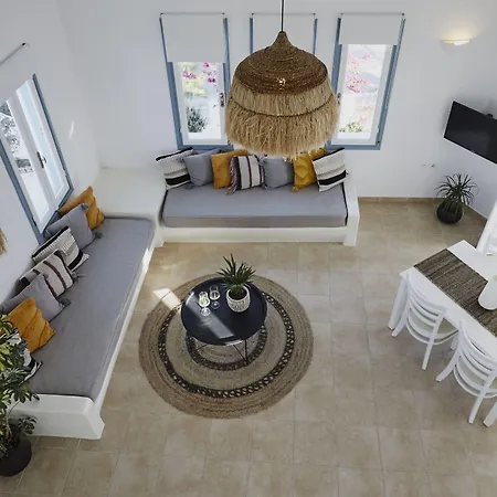 فندق Athiri Santorini 3*