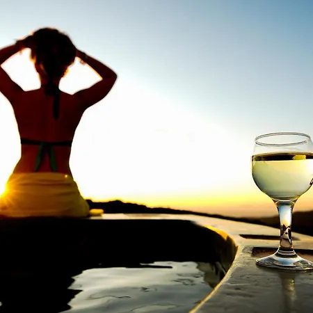 Athiri Santorini 3* إيميروفيغلي