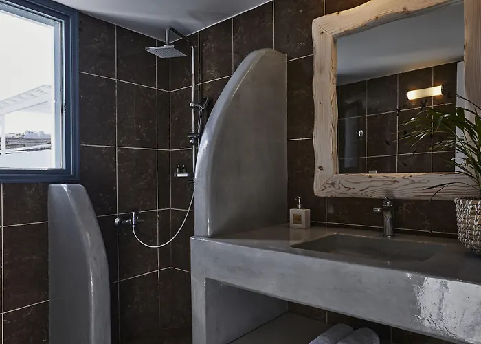 Athiri Santorini فندق إيميروفيغلي