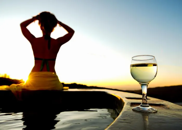 Athiri Santorini 3* إيميروفيغلي