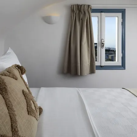 Athiri Santorini 3* 이메로비글리