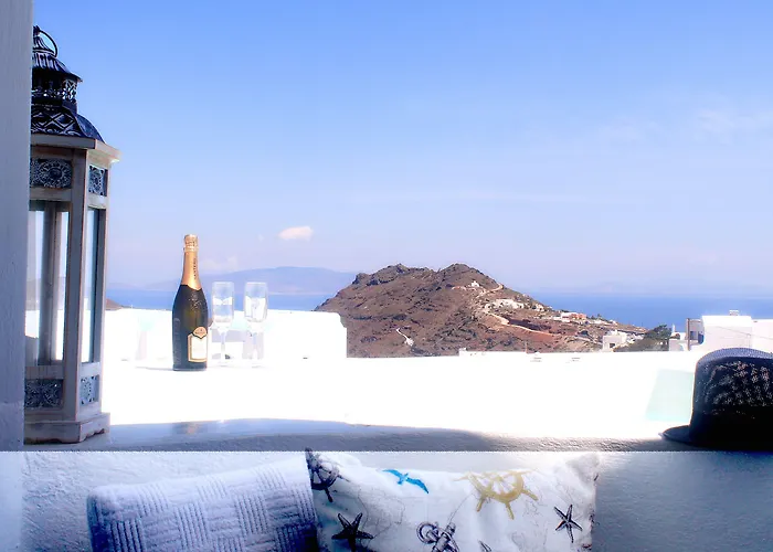 Отель Athiri Santorini 3*